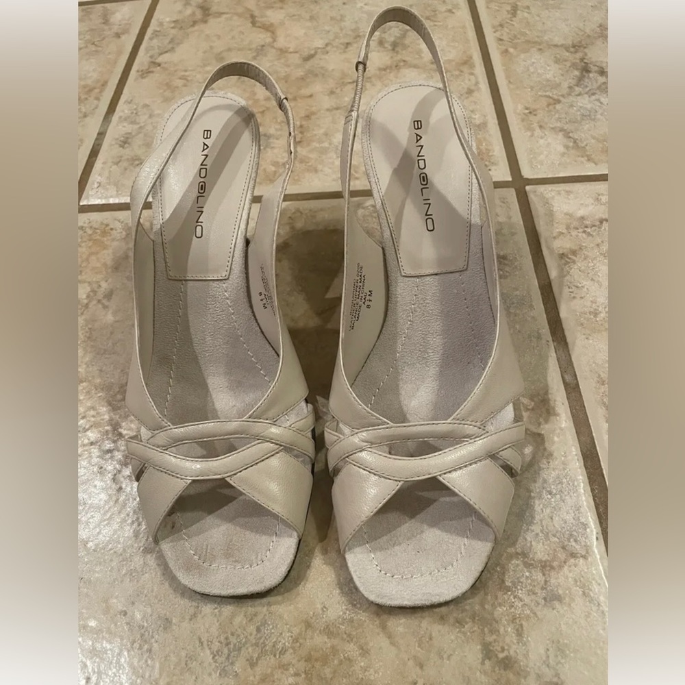 Vintage Bandolino Open Toe Sling Back Heels Pumps Shoes 8.5M Ivory